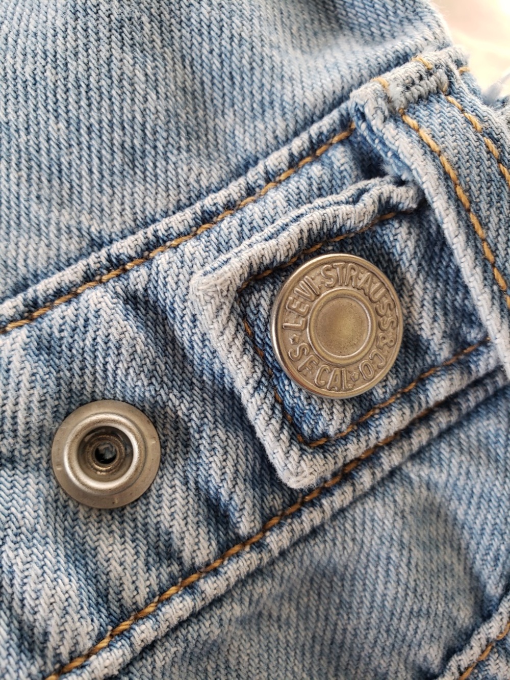 The Perfect Levi's Denim Dress Size Small NEW! - Picture 10 of 11